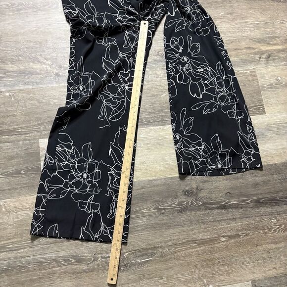 Gracia Jumpsuit Size Medium NWT Floral black white wide leg tie waist flow - Picture 11 of 15